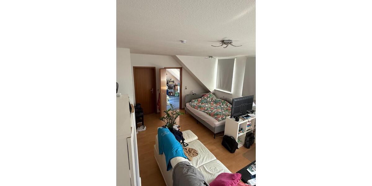 Dachgeschoßwohnung Ludwigshafen am Rhein Ludwigshafen-Hemshof - 1 Zimmer, 35 m&sup2;, 400&euro; | Angebot:25931572