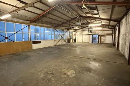 Hallenplatz Camperausbau, Bulli Ausbau, DIY Campervan zimmer