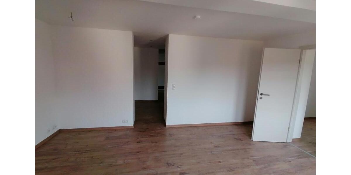Dachgeschoßwohnung Sonneberg - 2 Zimmer, 62 m&sup2;, 590&euro; | Angebot:25976122