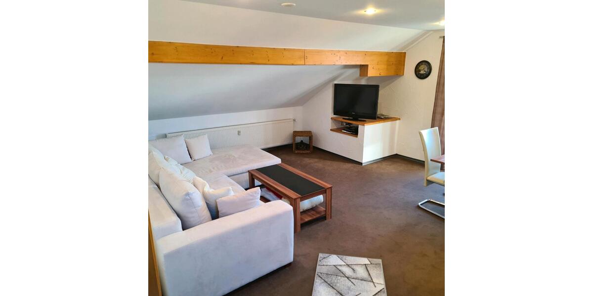 renov. Singlewohnung zur Miete Teublitz 66m² Dachgesch. 2 zimmer