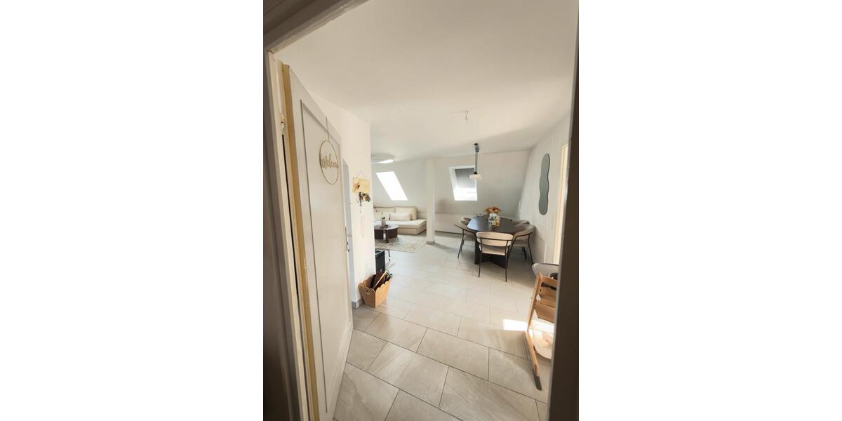 Dachgeschoßwohnung Wächtersbach - 3 Zimmer, 85 m&sup2;, 850&euro; | Angebot:25764400