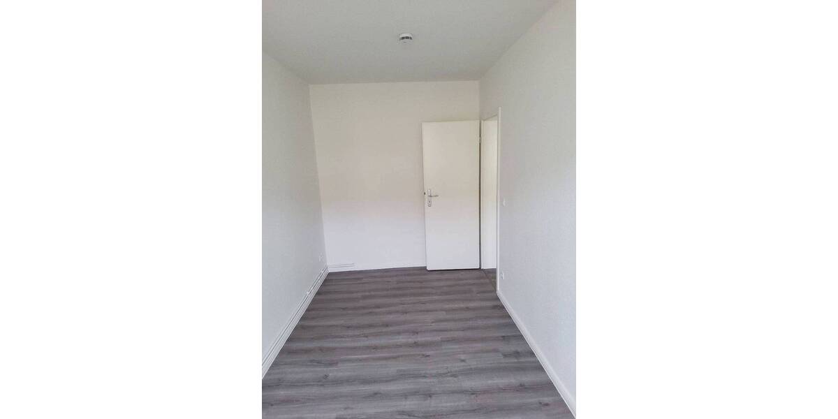 Etagenwohnung Poseritz - 2 Zimmer, 46 m&sup2;, 300&euro; | Angebot:26557730
