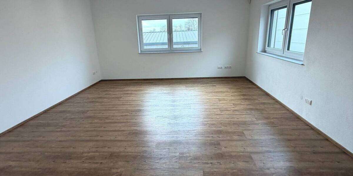 Gewerbeobjekt Langenpreising - 3 Zimmer, 105 m&sup2;, 850&euro; | Angebot:25985106