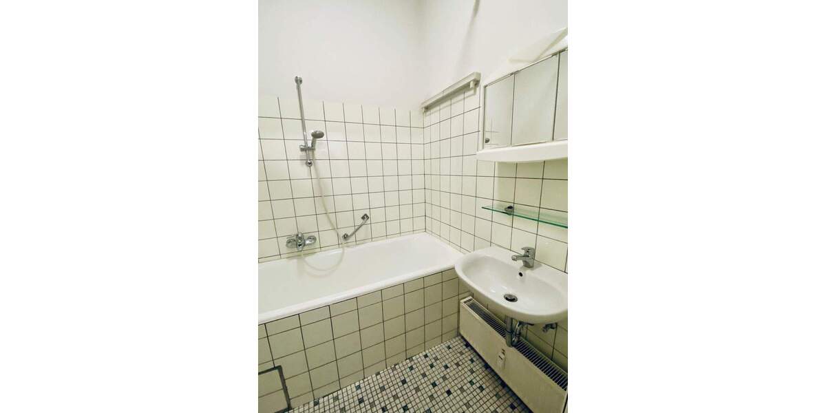 Etagenwohnung Coburg - 4 Zimmer, 148 m&sup2;, 990&euro; | Angebot:25779298