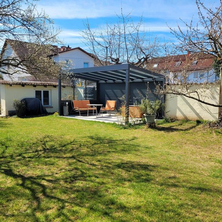 Wohngemeinschaft hat 2 Zimmer frei zimmer