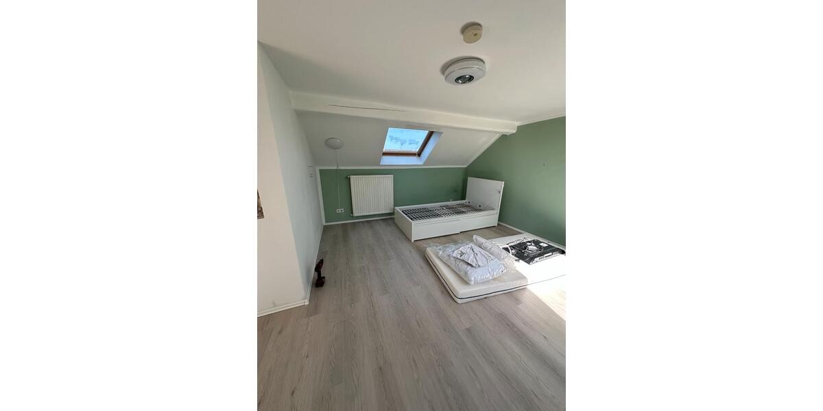 Etagenwohnung Großenlüder - 5 Zimmer, 150 m&sup2;, 1.600&euro; | Angebot:26006073