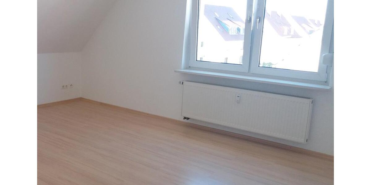 Dachgeschoßwohnung Osnabrück Gretesch - 3 Zimmer, 83 m&sup2;, 870&euro; | Angebot:26696466