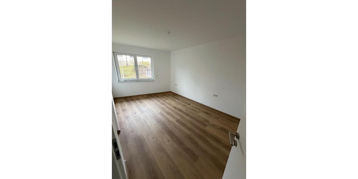 Etagenwohnung Petersberg - 3 Zimmer, 85 m&sup2;, 1.032&euro; | Angebot:23707830