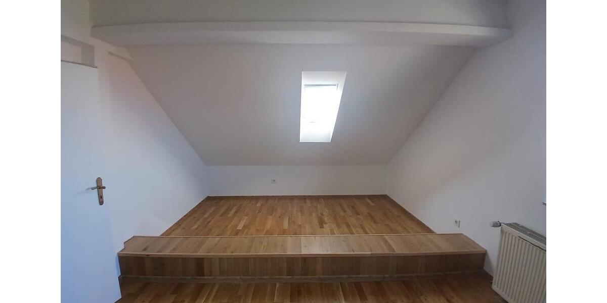 Dachgeschoßwohnung Diemelstadt - 2 Zimmer, 54 m&sup2;, 450&euro; | Angebot:25380894