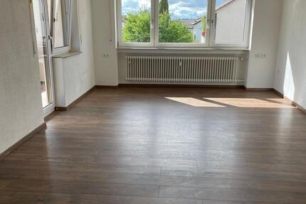 3-Zimmer-Wohnung im Ortskern Unterschneidheim mit Balkon 3 zimmer
