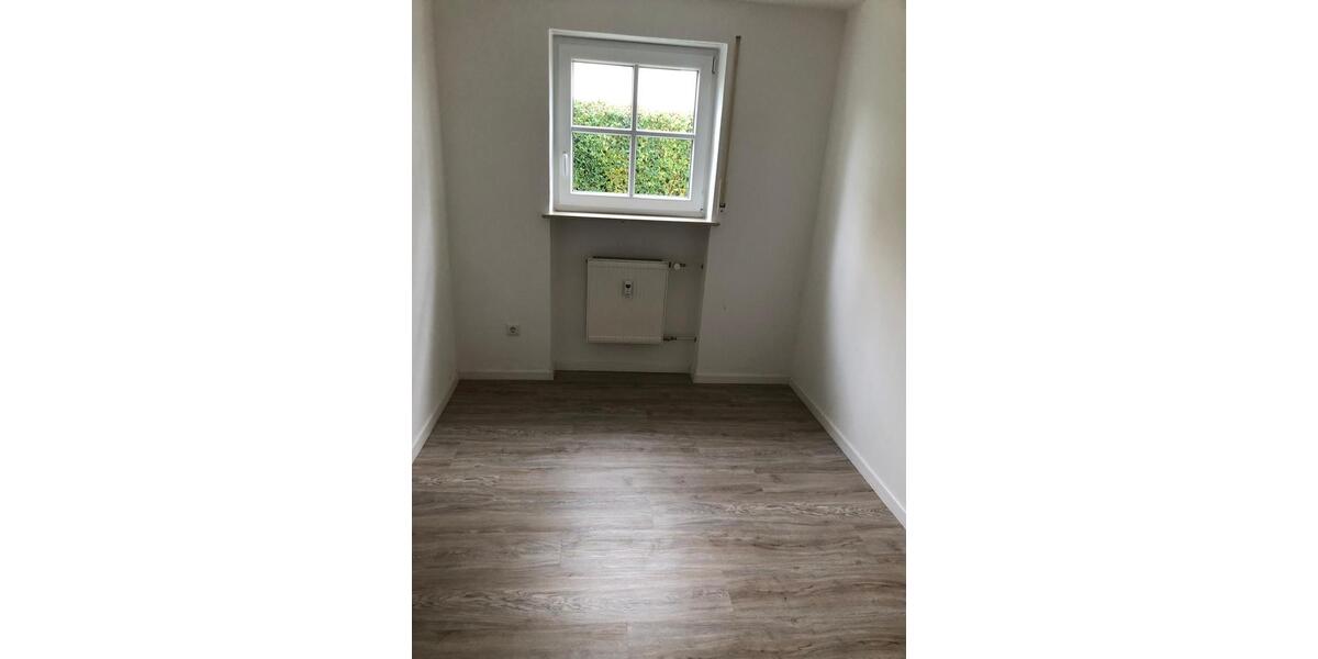 Etagenwohnung Ebermannstadt - 3 Zimmer, 76 m&sup2;, 660&euro; | Angebot:26050490