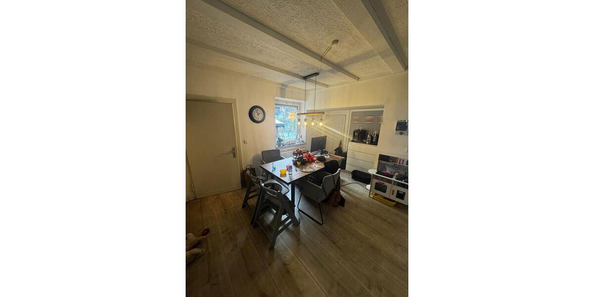 Doppelhaushälfte mit eigenem Garten ab 15.04.2026 zu vermieten 4 zimmer