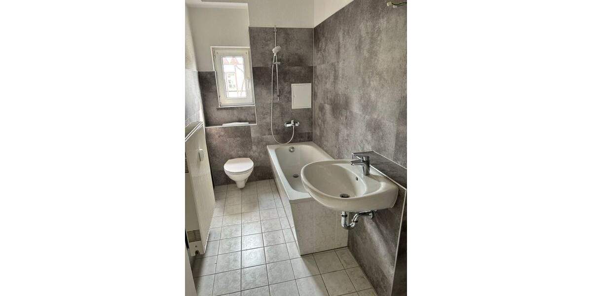 Etagenwohnung Freital - 3 Zimmer, 71 m&sup2;, 540&euro; | Angebot:25776482