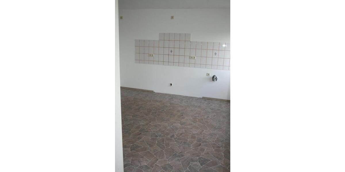 Etagenwohnung Großschirma - 6 Zimmer, 131 m&sup2;, 650&euro; | Angebot:24839287