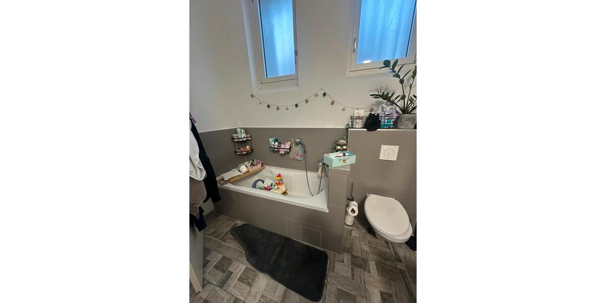 Erdgeschoßwohnung Haßloch - 3 Zimmer, 90 m&sup2;, 950&euro; | Angebot:26042115