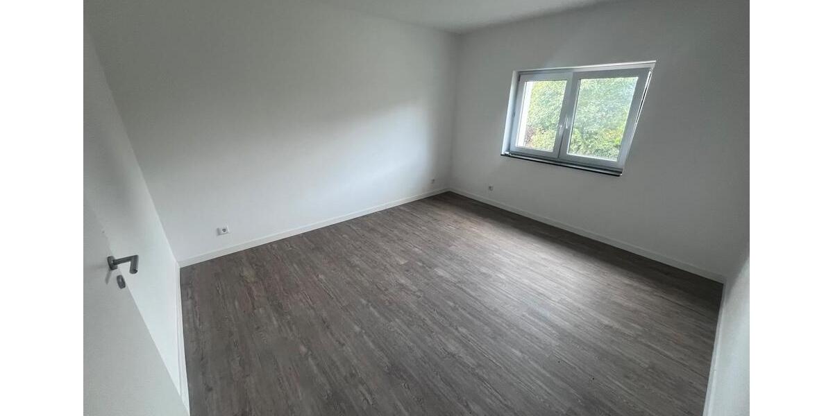 Erdgeschoßwohnung Bad Oeynhausen Rehme - 3 Zimmer, 136 m&sup2;, 1.295&euro; | Angebot:24416159