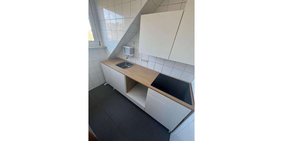 Etagenwohnung Düsseldorf Oberbilk - 1 Zimmer, 33 m&sup2;, 585&euro; | Angebot:26952197