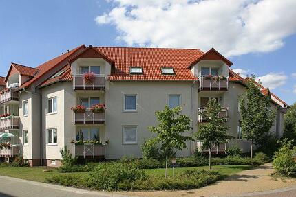 + 2-Raum-Wohnung mit Balkon + 2 zimmer