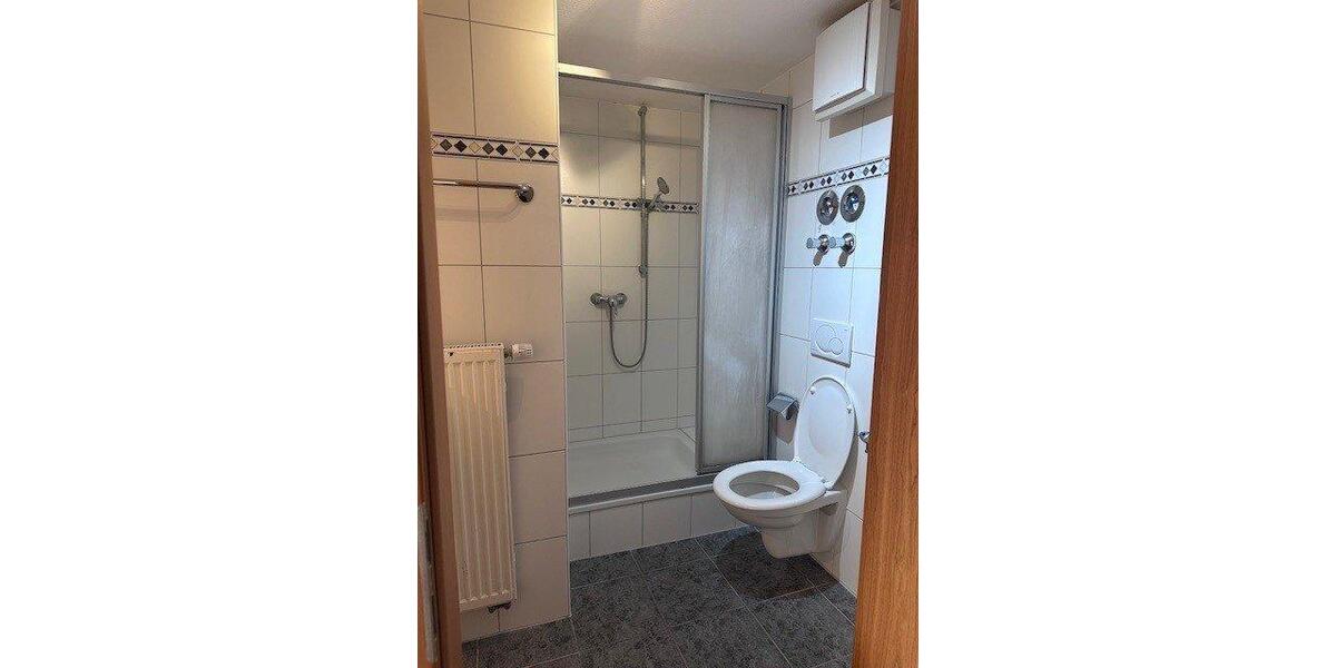 Dachgeschoßwohnung Bad Wildungen - 2 Zimmer, 53 m&sup2;, 350&euro; | Angebot:26264070