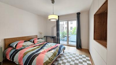 MÖBLIERT MIT BALKON IM NEUBAU