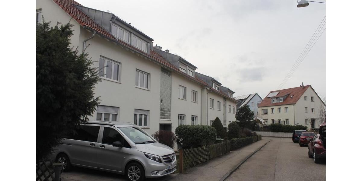Dachgeschoßwohnung Stuttgart Stuttgart-West - 3 Zimmer, 82 m&sup2;, 1.250&euro; | Angebot:26036412