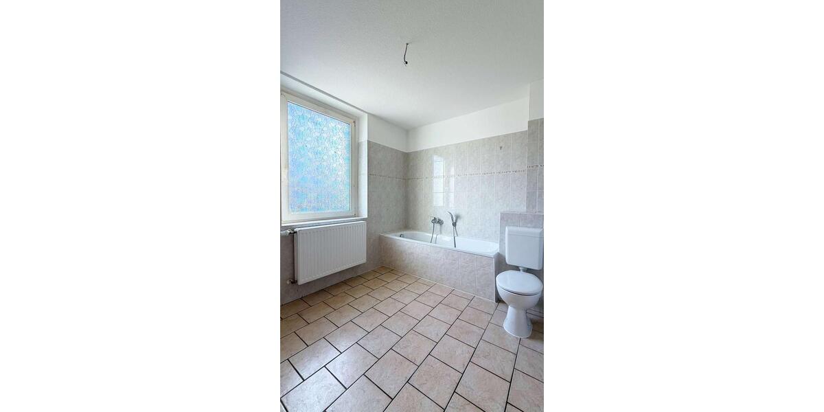 Etagenwohnung Zörbig - 3 Zimmer, 81 m&sup2;, 498&euro; | Angebot:23599558