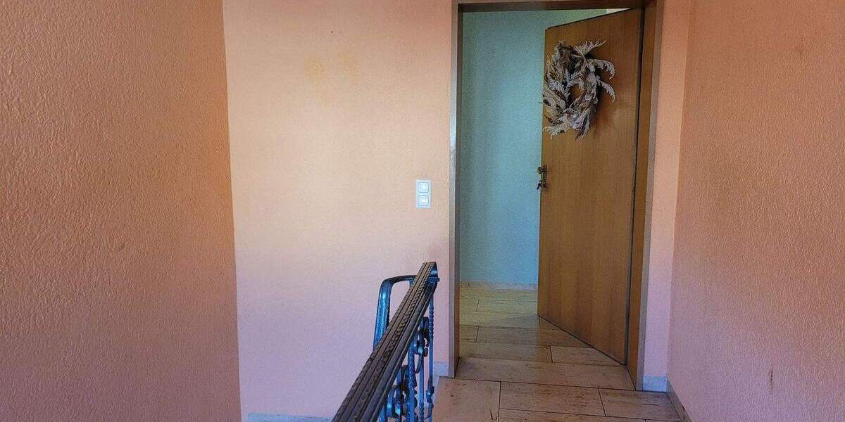 Etagenwohnung Kirchheim - 4 Zimmer, 130 m&sup2;, 980&euro; | Angebot:25845446