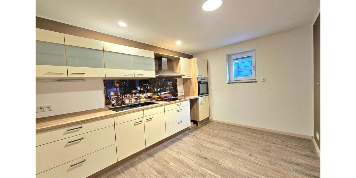 Etagenwohnung Bad Soden-Salmünster Salmünster - 7.5 Zimmer, 310 m&sup2;, 2.490&euro; | Angebot:26455994