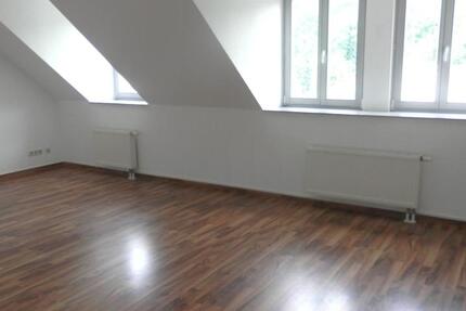Wohnung Werdau - 3 Zimmer, 76 m&sup2;, 440&euro; | Angebot:26477175