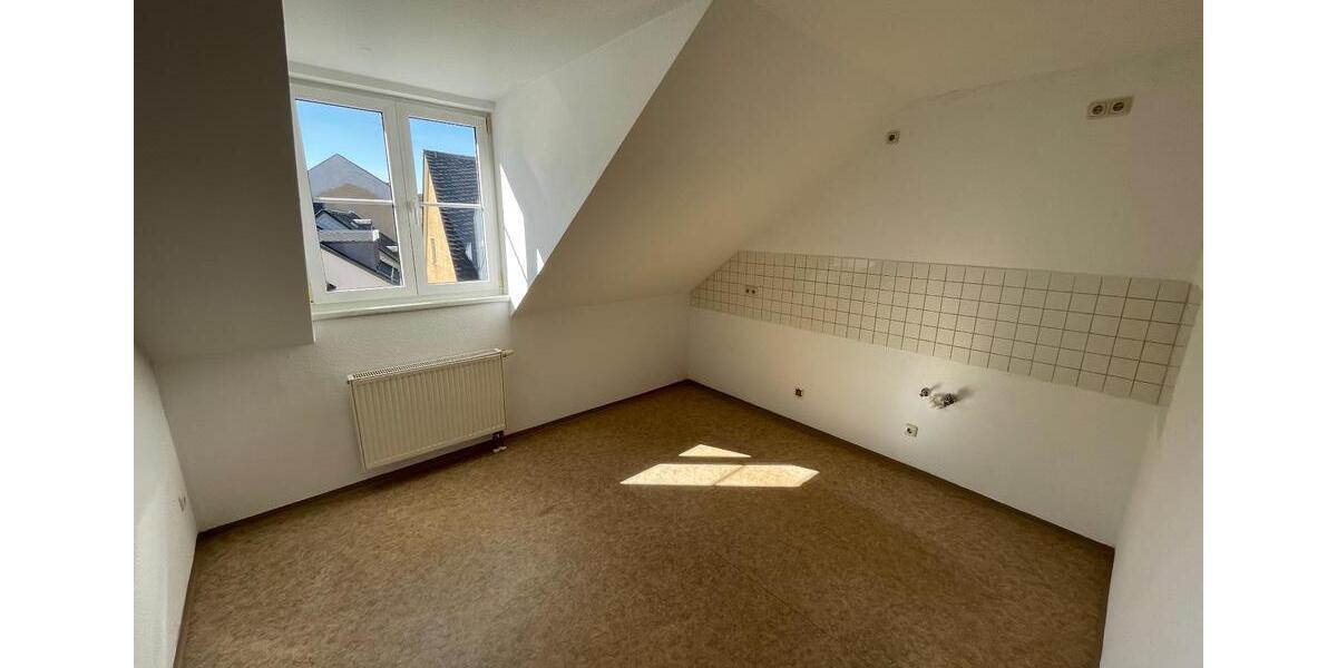 Dachgeschoßwohnung Bad Lobenstein - 3 Zimmer, 68 m&sup2;, 374&euro; | Angebot:26439295