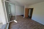 **FAMILIEN WILLKOMMEN**4-Zimmer-Wohnung Balkon 1.Etage Bad mit Wanne ab sofort