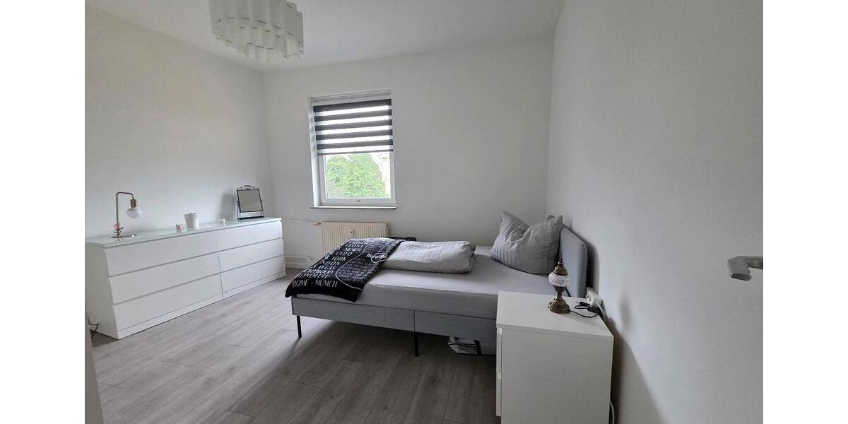 Etagenwohnung Berlin Spandau - 2 Zimmer, 60 m&sup2;, 1.000&euro; | Angebot:26702196
