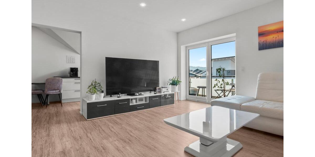 Dachgeschoßwohnung Schauenburg - 3 Zimmer, 132 m&sup2;, 1.320&euro; | Angebot:25963352