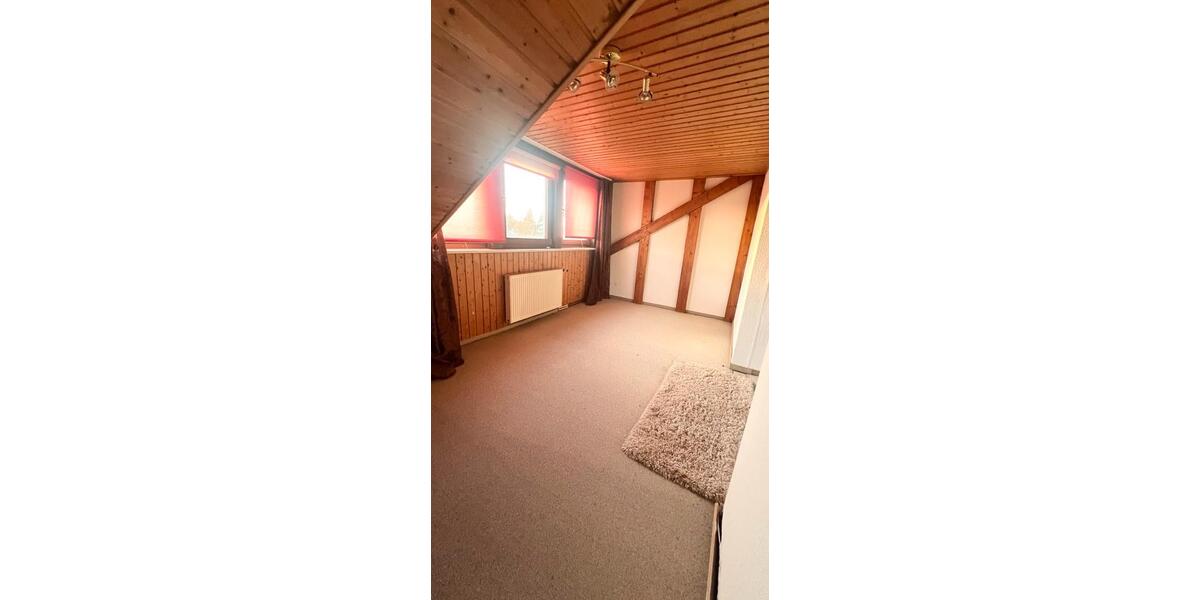 Dachgeschoßwohnung Ebergötzen - 4 Zimmer, 89 m&sup2;, 750&euro; | Angebot:26644672