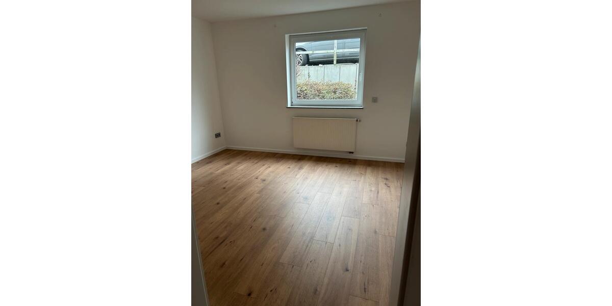 Erdgeschoßwohnung Gummersbach - 2 Zimmer, 80 m&sup2;, 1.100&euro; | Angebot:25098738