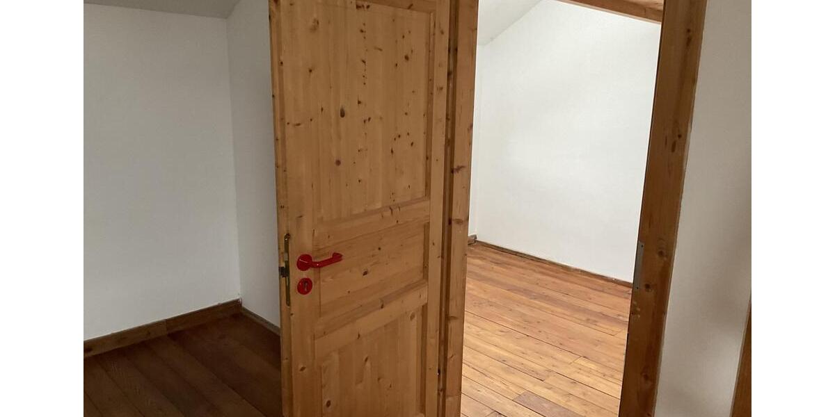 Etagenwohnung Pfaffing - 3 Zimmer, 90 m&sup2;, 900&euro; | Angebot:26686974