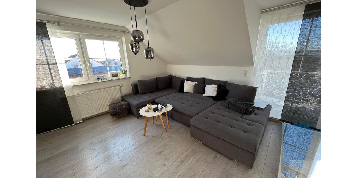Dachgeschoßwohnung Illingen - 2.5 Zimmer, 66 m&sup2;, 1.150&euro; | Angebot:24514670