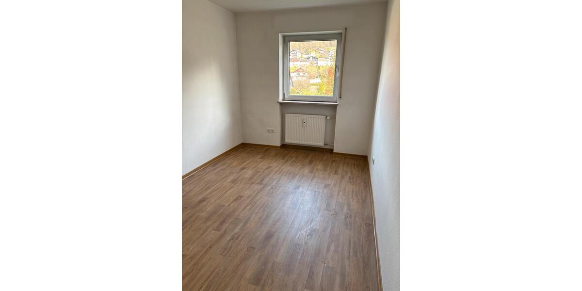 Etagenwohnung Fürstenstein - 3 Zimmer, 80 m&sup2;, 600&euro; | Angebot:25887726