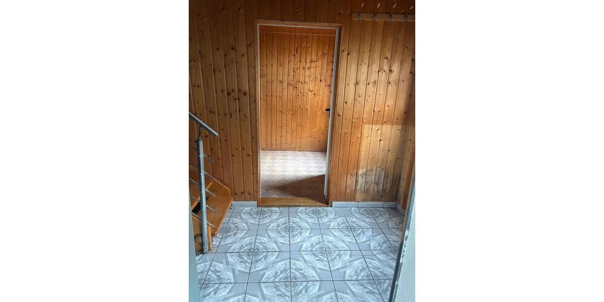 Einfamilienhaus Erkheim - 8 Zimmer, 200 m&sup2;, 1.600&euro; | Angebot:24743709