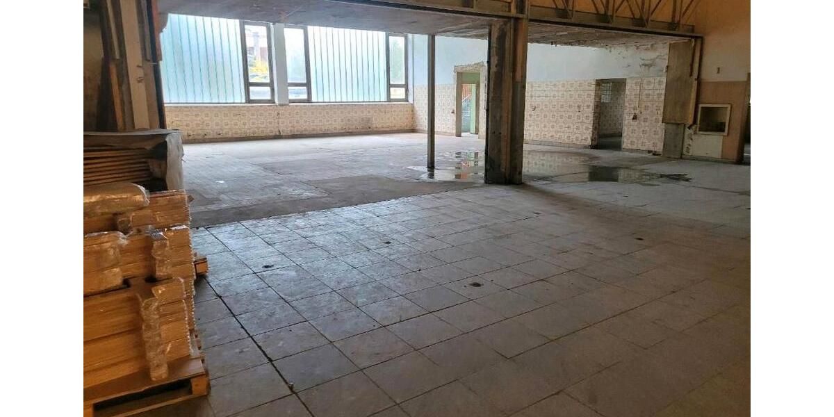 geräumiges Lager, KFZ Halle ,Speditionslager,Autohandel,Werkstatt, Hobbyräume zimmer