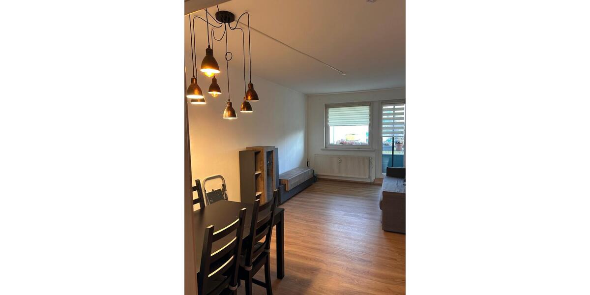 Etagenwohnung Burg Stargard - 3 Zimmer, 62 m&sup2;, 410&euro; | Angebot:25352157