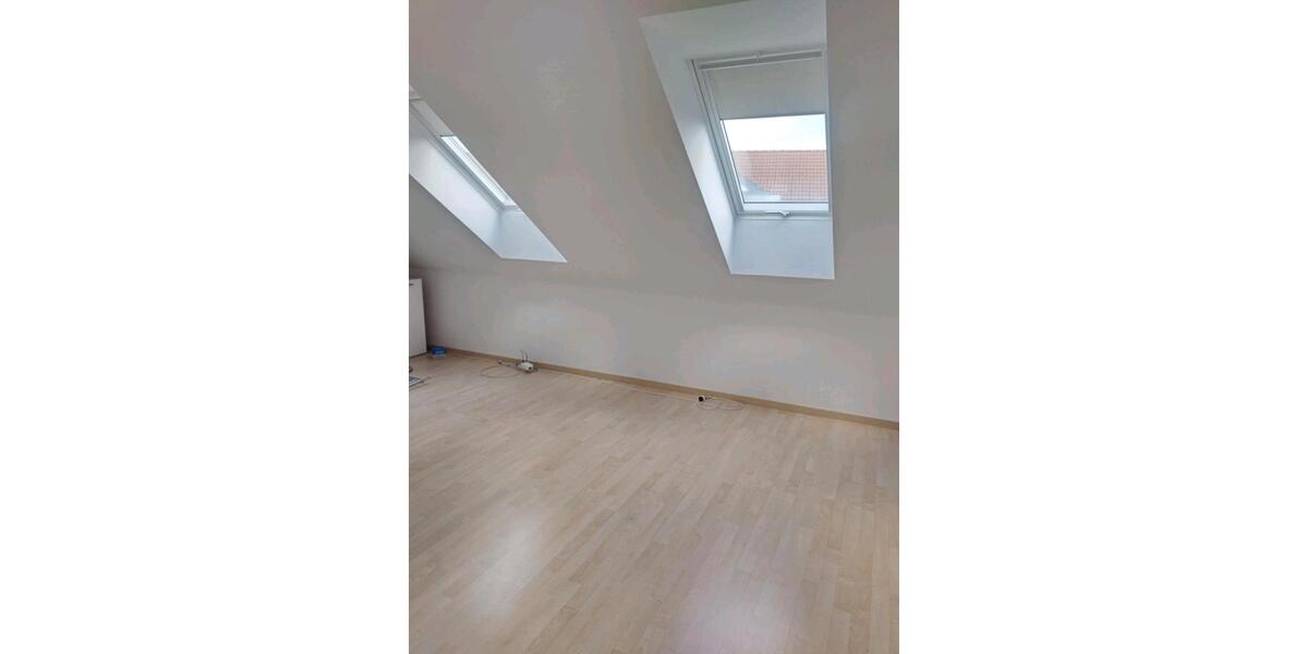 Dachgeschoßwohnung Klipphausen - 3 Zimmer, 77 m&sup2;, 897&euro; | Angebot:24748769