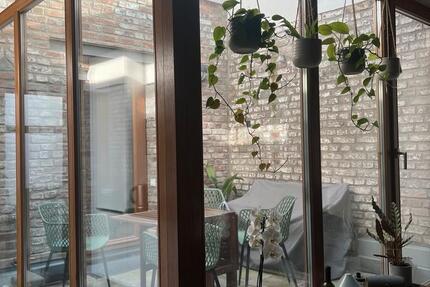 Zwischenmiete: außergewöhnliche Wohnung auf der Severinstraße 2.5 zimmer