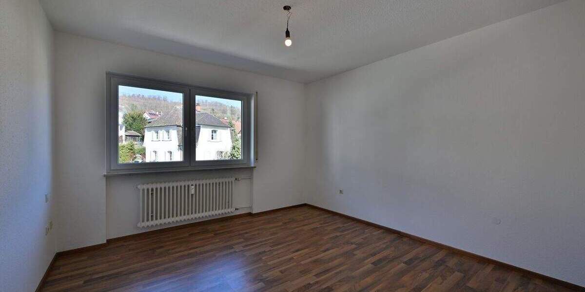 Etagenwohnung Lörrach Tumringen - 3 Zimmer, 95 m&sup2;, 1.350&euro; | Angebot:25926510