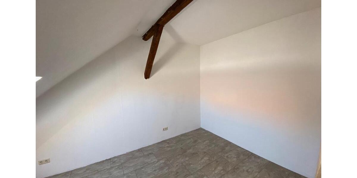 Dachgeschoßwohnung Aken (Elbe) - 5 Zimmer, 80 m&sup2;, 600&euro; | Angebot:26624020