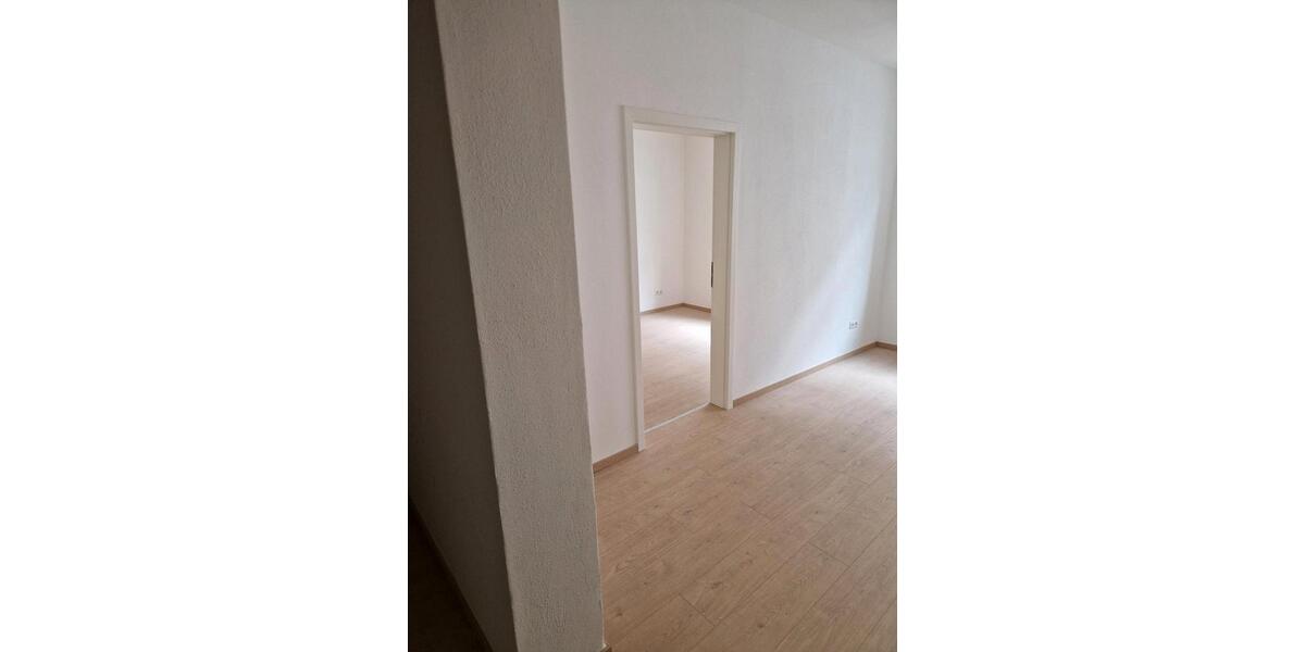 Erdgeschoßwohnung Pforzheim - 4 Zimmer, 80 m&sup2;, 1.200&euro; | Angebot:23836537
