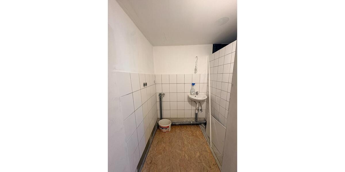 Dachgeschoßwohnung Mönchengladbach Süd - 1 Zimmer, 43 m&sup2;, 480&euro; | Angebot:25918403