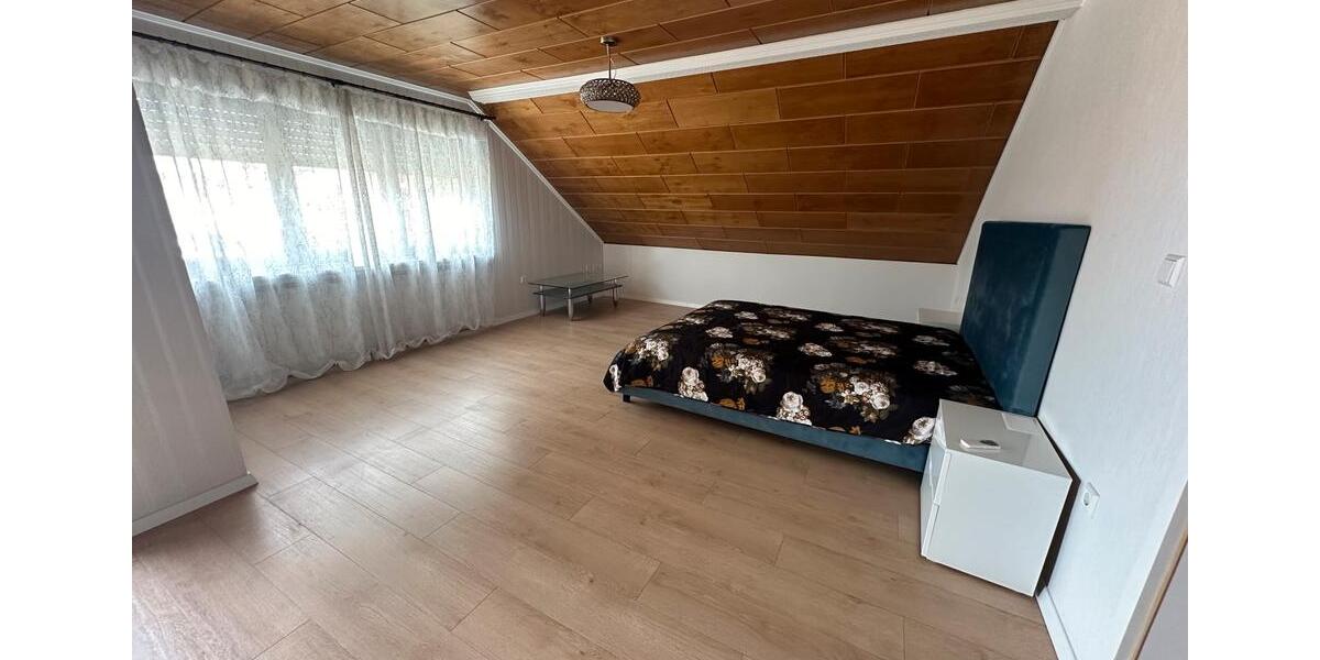 Etagenwohnung Stutensee - 4 Zimmer, 98 m&sup2;, 1.550&euro; | Angebot:24563587