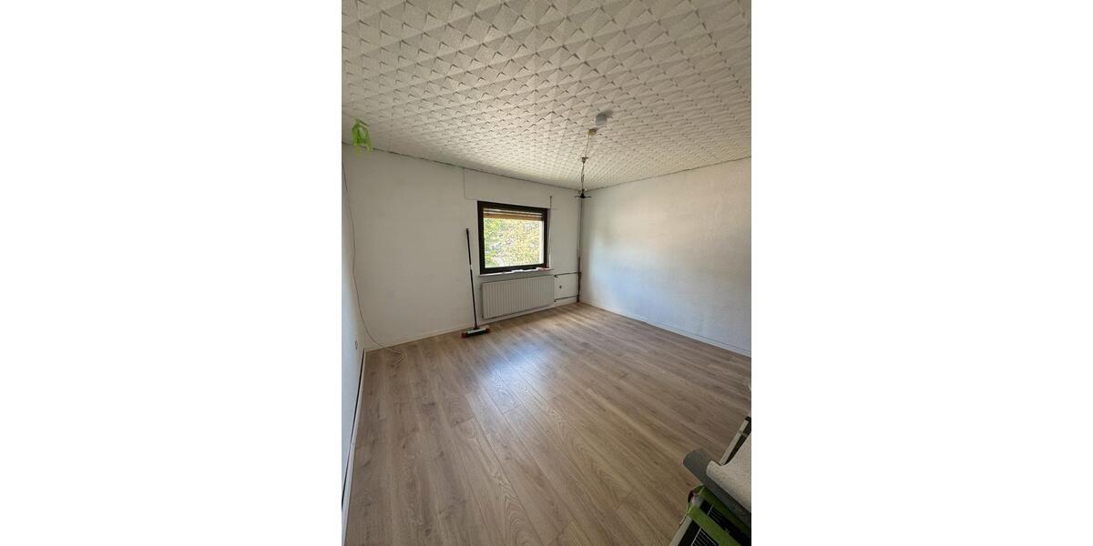 Etagenwohnung Bad Camberg - 3 Zimmer, 80 m&sup2;, 900&euro; | Angebot:26512789