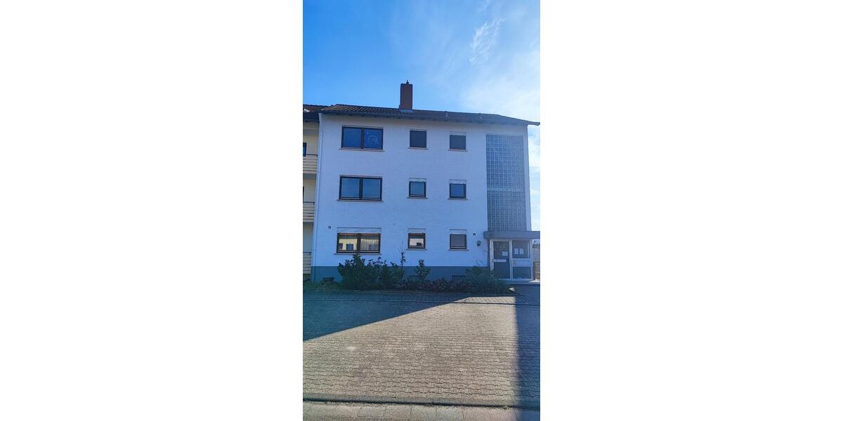 Etagenwohnung Neulußheim - 4 Zimmer, 94 m&sup2;, 1.160&euro; | Angebot:25811360